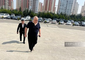 Şərurlu İsfəndiyar barəsindəki şikayətlə bağlı məhkəməyə gəlib