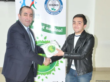 Gəncədə gənclərin ekoloji maarifləndirilməsi ilə bağlı tədbir keçirilib