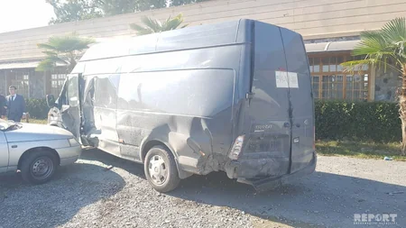 Göyçayda zəncirvari yol qəzası baş verib, 5 avtomobilə ziyan dəyib - FOTO