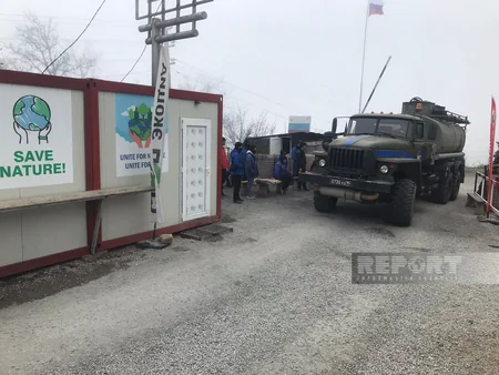 За день по дороге Ханкенди-Лачын обеспечен беспрепятственный проезд 98 автомобилей РМК