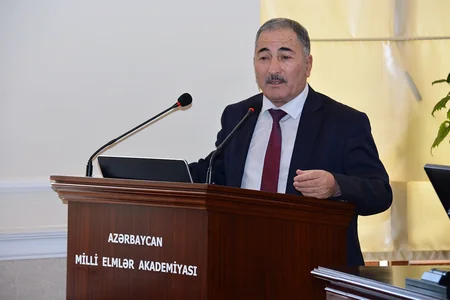 AMEA: Yataqxanada qeydiyyatda olan, amma hazırda yaşamayan elmi işçilərə də ev verilə bilər