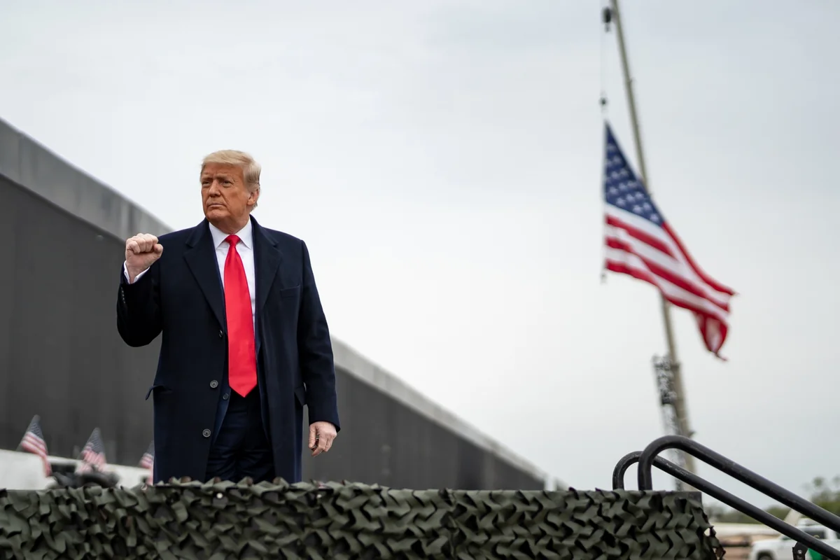 Трамп планирует выпустить первую после ухода с поста президента книгу