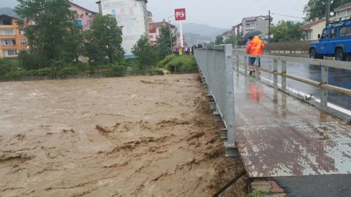 2 killed, 1 missing in Turkey floods - PHOTO