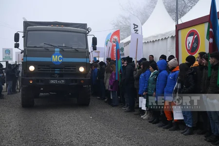 Акция протеста на дороге Ханкенди-Лачын продолжается