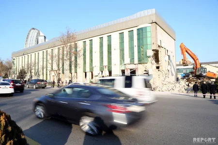 Bakıda otel sökülür - FOTO - YENİLƏNİB