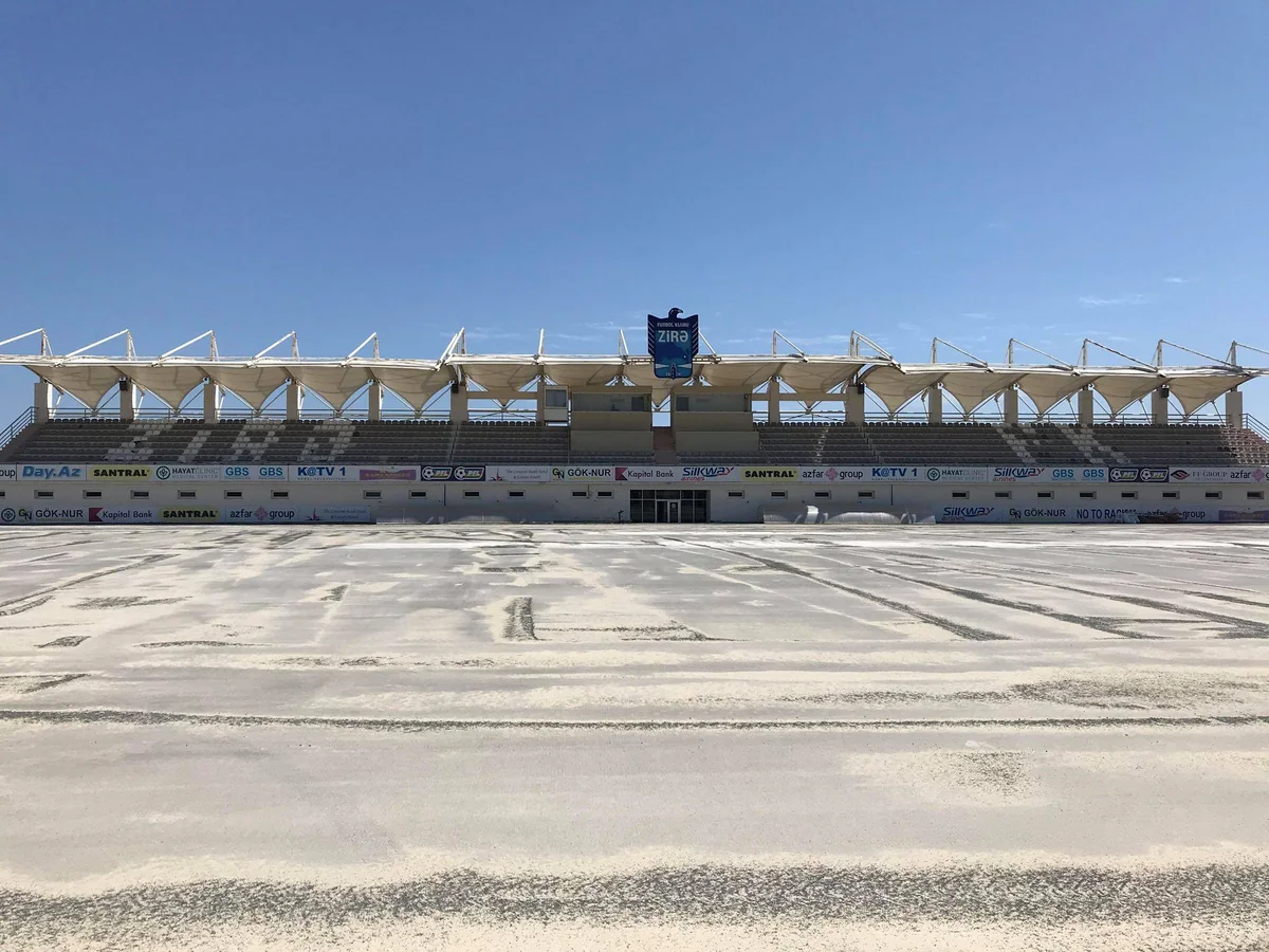 Zirə klubunun ev oyunlarını keçirdiyi stadionda süni ot örtüyü sökülüb