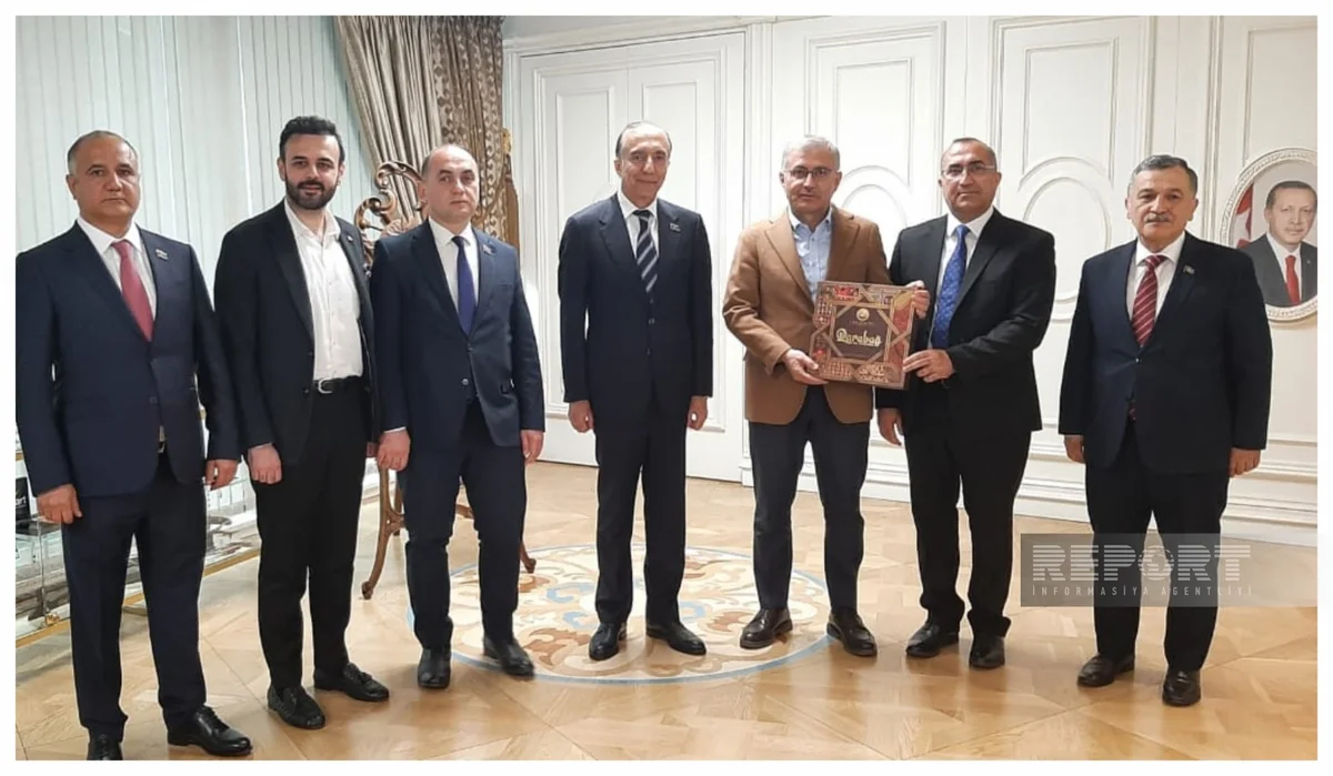 YAP nümayəndə heyəti İstanbulda Üsküdar bələdiyyəsində olub 