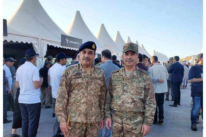 Министр обороны Азербайджана встретился с пакистанским генералом в Турции