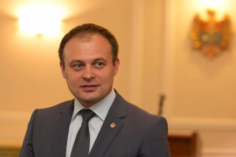 Moldova parlamentinin sədri özünü müvəqqəti prezident təyin edib