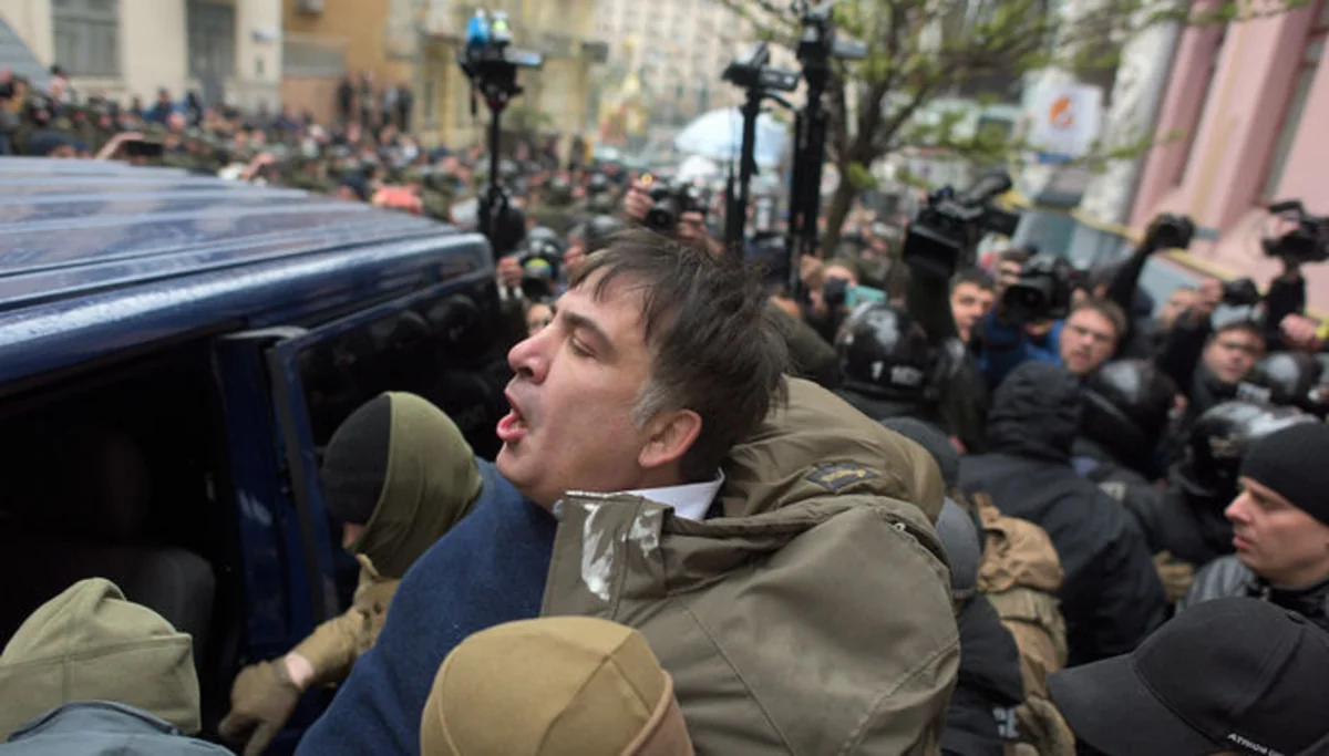 Полиция осмотрела личные вещи Саакашвили