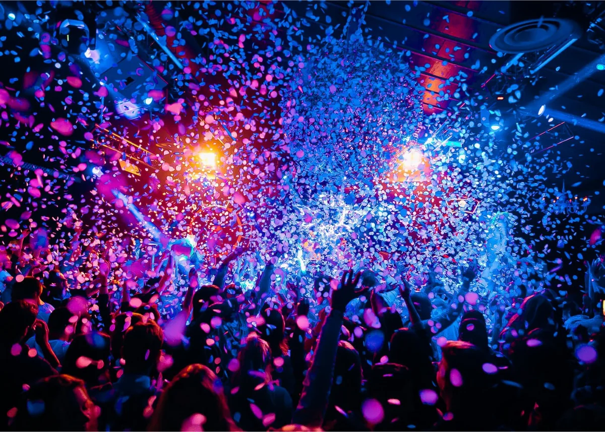 Bakının mərkəzində disko-barda yanğın olub