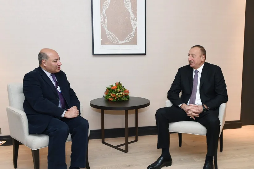 President Ilham Aliyev met with EBRD president in Davos