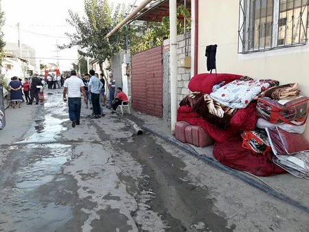 Bakıda məcburi köçkünlərin məskunlaşdığı binada yanğın olub - FOTO