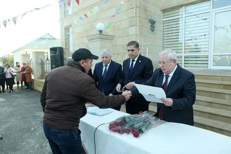 Neftçalada Qarabağ müharibəsi əlilləri və şəhid ailələrinə 10 mənzil verilib
