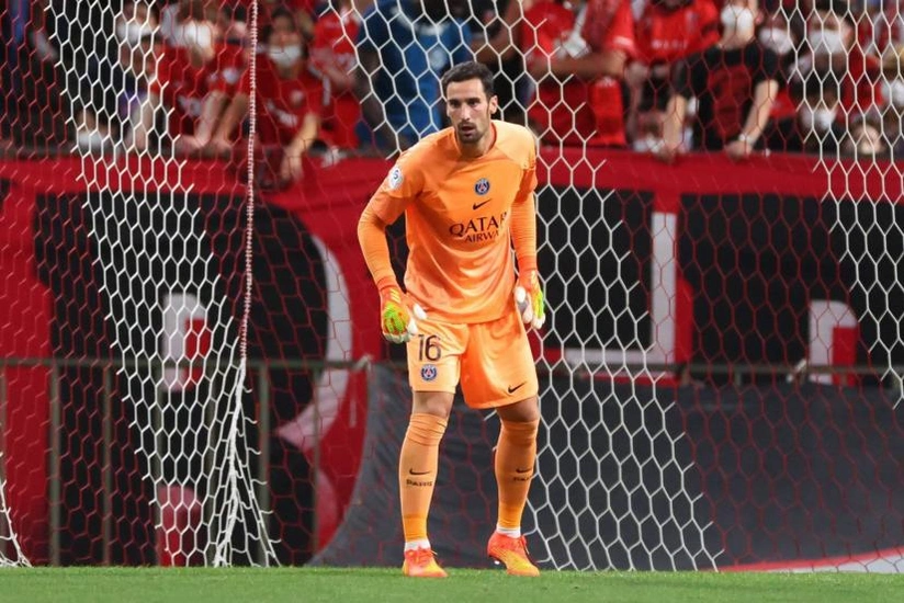 PSJ-nin qapıçısı 3 həftədən sonra komadan ayılıb