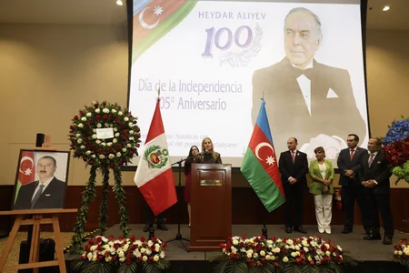 Peruda Ulu Öndərin 100 illiyi və Müstəqillik Günü təntənəli qeyd edilib