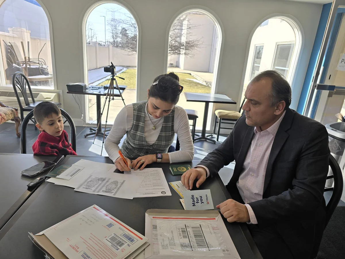 ABŞ-dəki Azərbaycan vətəndaşları yeni ümumvətəndaş pasportları ilə təmin edilib