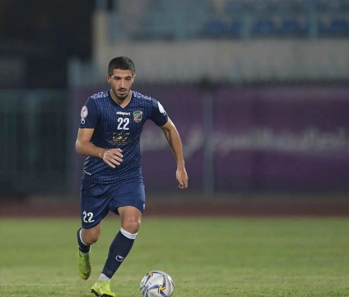 Azərbaycanlı futbolçu Küveytdən qayıda bilmir