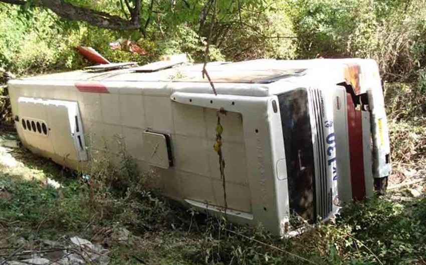 ​Peruda sərnişin avtobusu aşıb, 12 nəfər ölüb