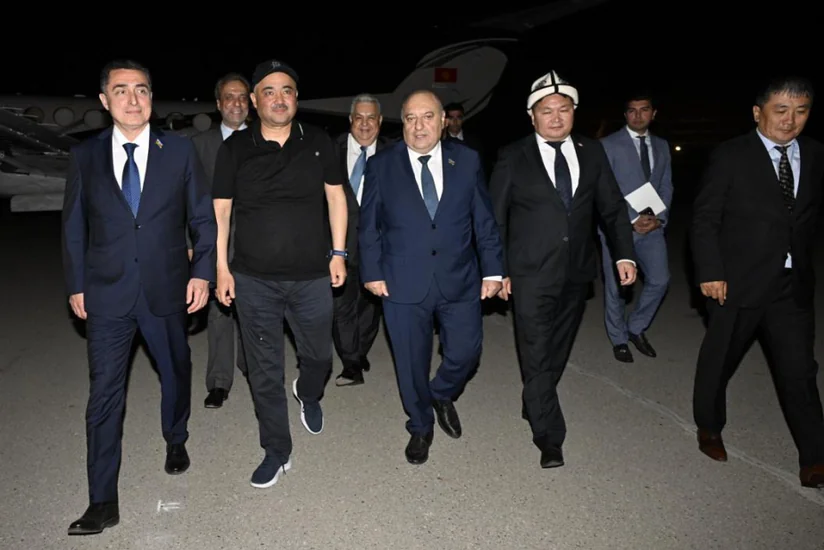 Председатель парламента Кыргызстана прибыл с визитом в Азербайджан