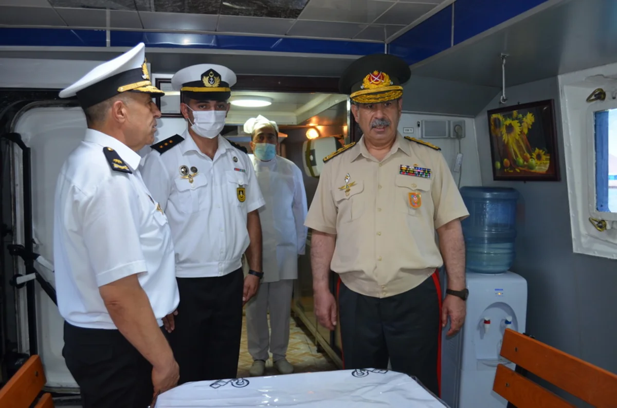 Defense Minister inspects readiness of team to participate in Sea Cup contest