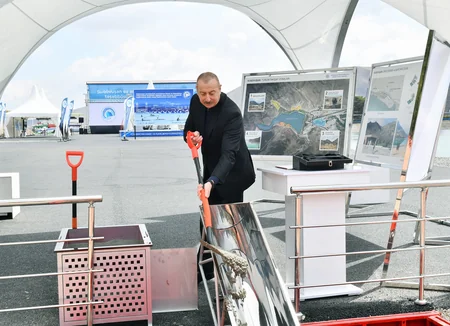President Ilham Aliyev lays foundation stone for tourism complex in Sugovushan
