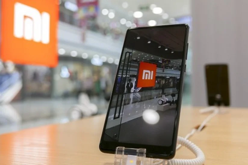 “Xiaomi” şirkəti üç gündə xeyli qiymətdən düşüb