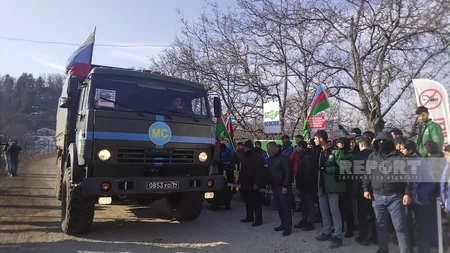 Russian peacekeepers' eleven vehicles pass freely in both directions through Khankandi-Lachin road again -VIDEO - UPDATED