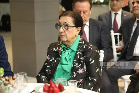 YAP-ın Mərkəzi Aparatı Zərifə Əliyevanın 100 illik yubileyinə həsr edilmiş tədbir keçirib - YENİLƏNİB
