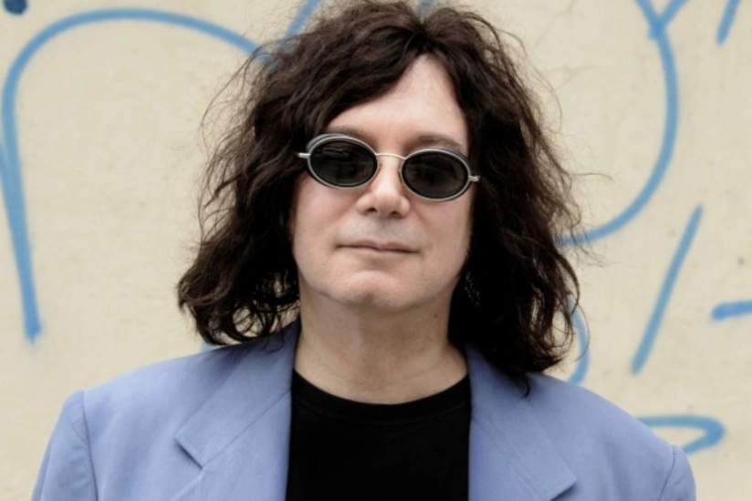 Məşhur mahnının müəllifi koronavirusdan öldü