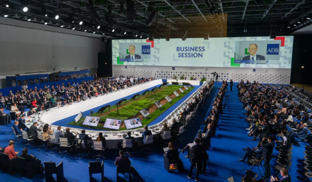 Азербайджан обсудил с АБР и ОПЕК финансирование проектов в 3 областях