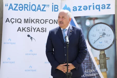 “Azəriqaz” rəhbərliyi sürüşmə zonasından köçürülən vətəndaşların müraciətlərini dinləyib