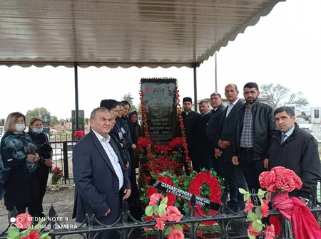 Kürdəmirdə üç şəhidin anım mərasimi keçirilib