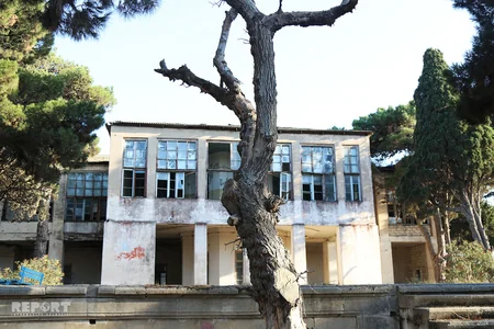 Hacı Zeynalabdin Tağıyevin evi təmir olunmasa, tamamilə dağıla bilər - FOTOREPORTAJ