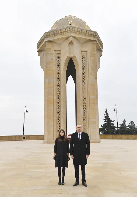 İlham Əliyev və Mehriban Əliyeva şəhidlərimizin xatirəsini yad ediblər