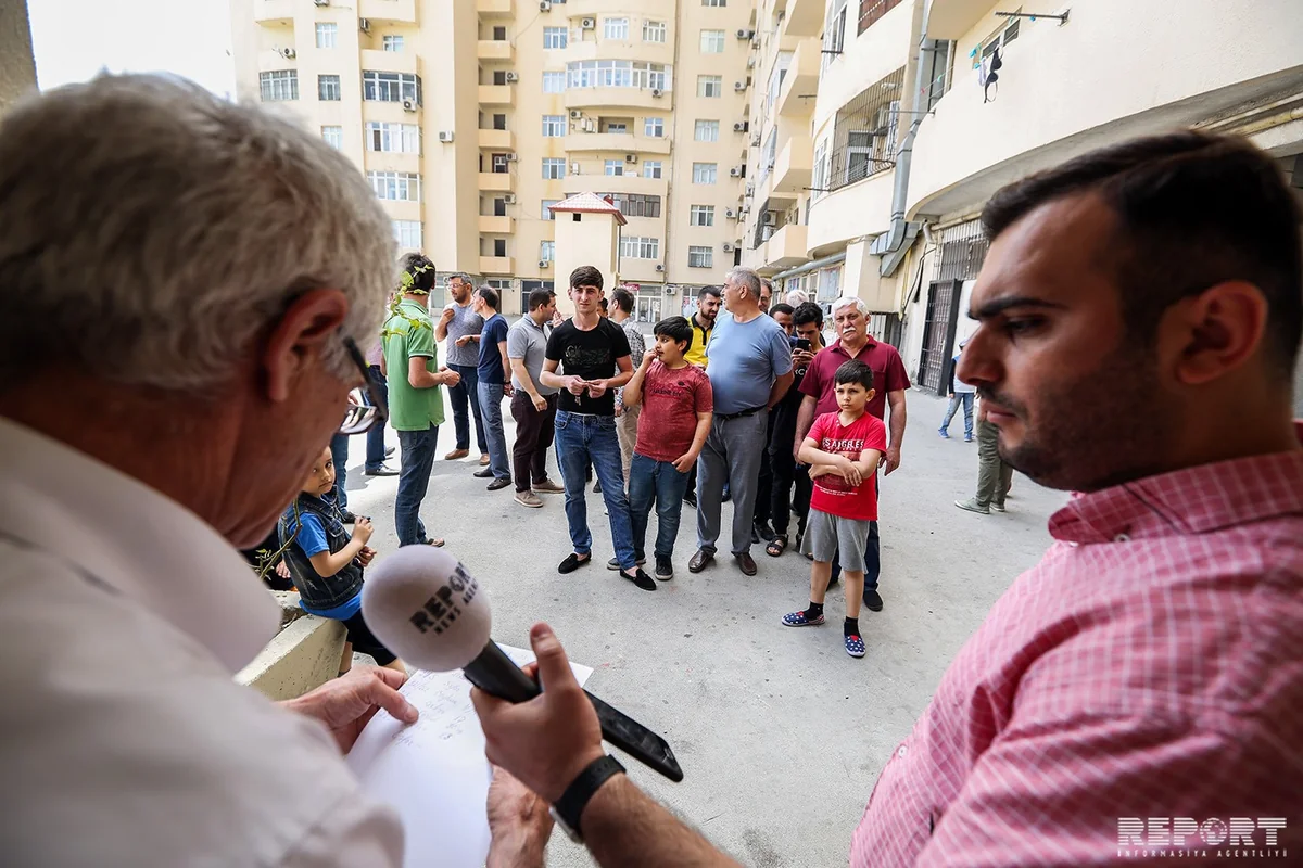 Bakıda MTK xidmətindən narazı olan bina sakinləri etiraz ediblər - FOTO