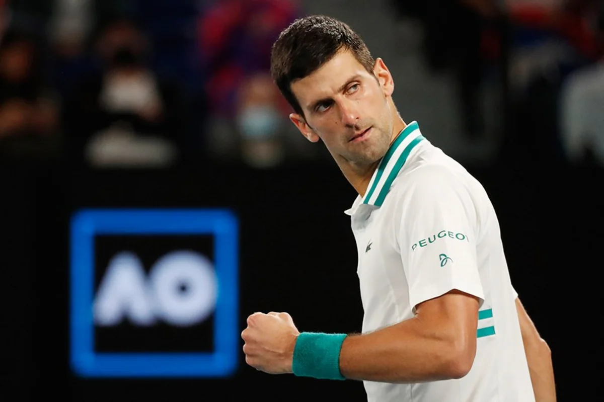 Novak Cokoviç Federerin nailiyyətini təkrarlayıb