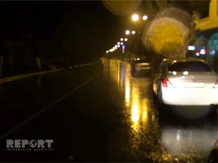 Lənkəranda leysan yağış yağması nəticəsində bəzi həyətləri su basıb - FOTO