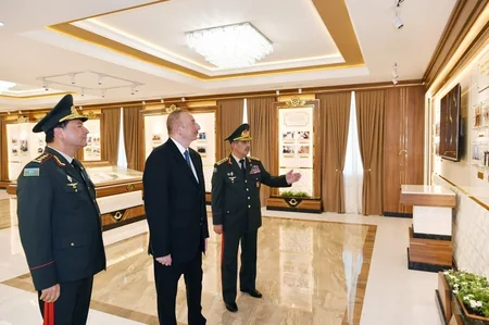 Prezident İlham Əliyev Cəmşid Naxçıvanski adına Hərbi Liseydə yenidənqurma işlərindən sonra yaradılan şəraitlə tanış olub - YENİLƏNİB - FOTO