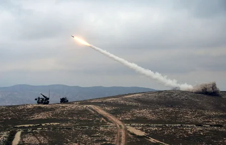 “Buk-MB” zenit-raket komplekslərindən döyüş atışları icra edilib - VİDEO