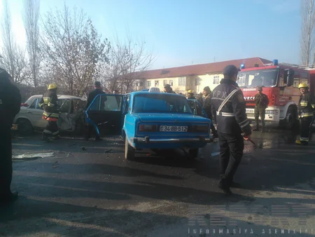​Qaxda iki avtomobil toqquşub, 4 nəfər xəsarət alıb - FOTO
