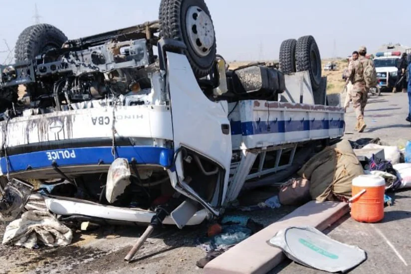 9 killed, 15 hurt after bomb attack on police vehicle in Pakistan