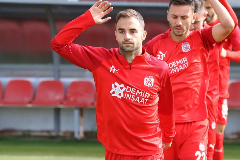 Sivassporun 4 futbolçusu Qarabağla oyunu buraxacaq