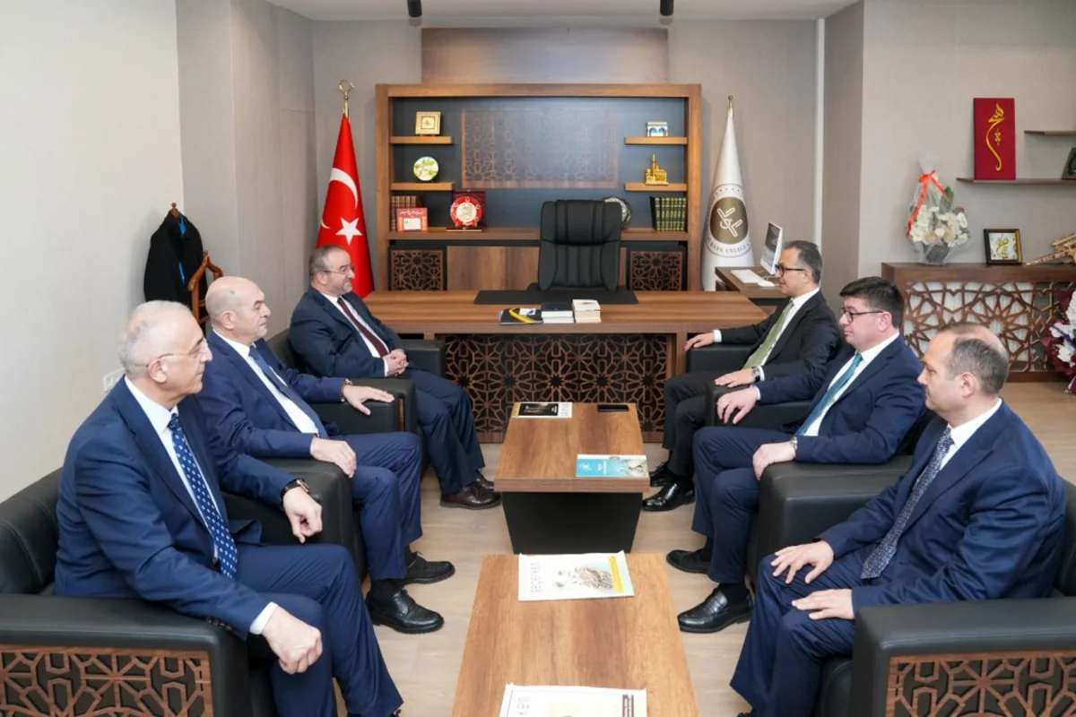 Qars müftisi: Azərbaycanın İslam həmrəyliyinə töhfələrini yüksək qiymətləndiririk