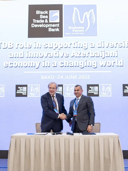 “TuranBank” nüfuzlu maliyyə qurumundan iri həcmli kredit cəlb etdi!