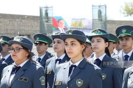 Принятые в таможенные органы сотрудники принесли присягу