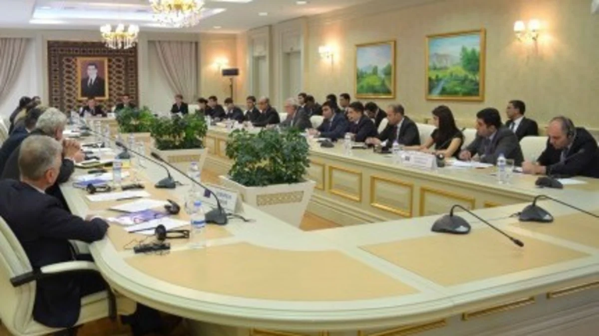 В Ашхабаде  проходит экспертная встреча по проекту МТК Каспийское море - Черное море