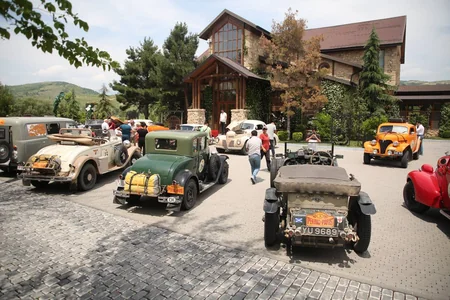 “Pekin-Paris” ralli iştirakçıları Şamaxıdan yürüşə davam ediblər