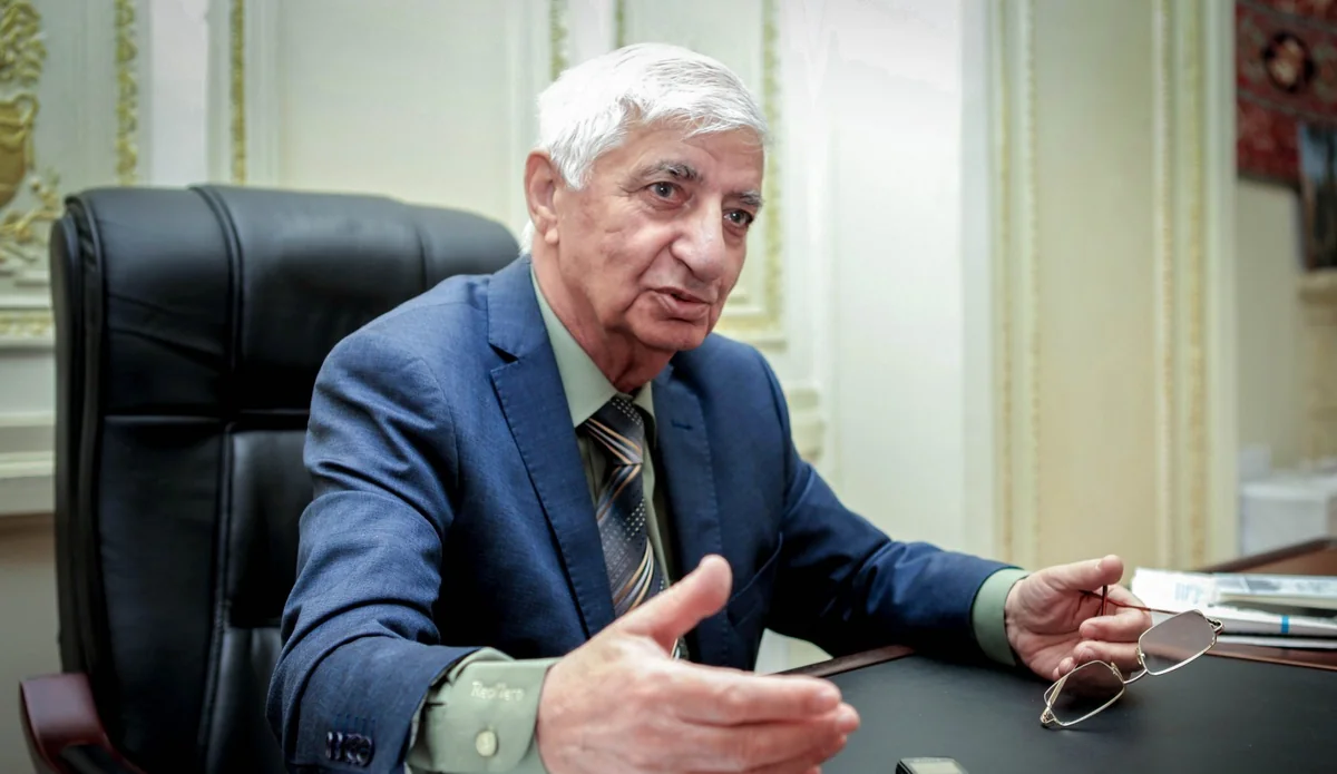 Prezident Fikrət Qocanı təltif etdi