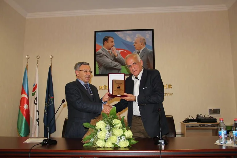 Bakı Ali Neft Məktəbində Fuad Poladov ilə görüş keçirilib